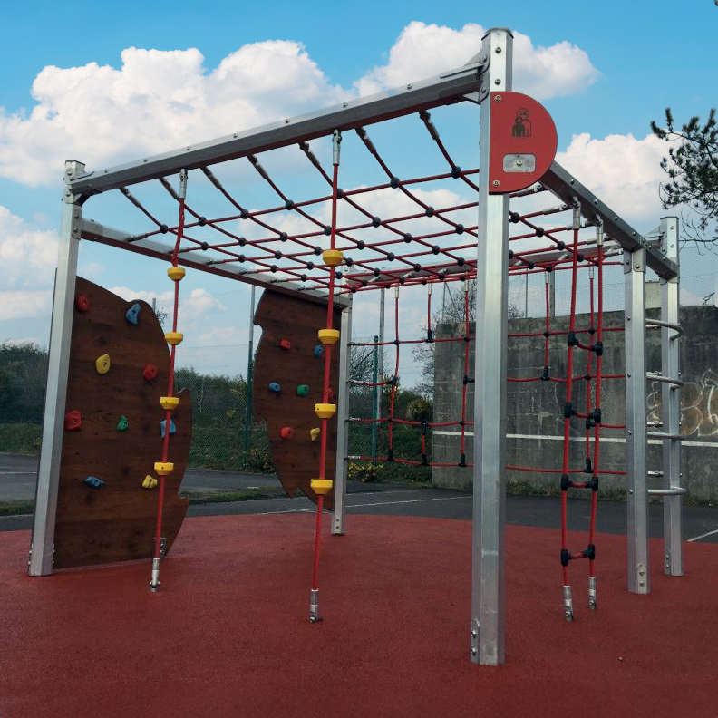 eq-21-0001-medium-climbing-frame-3-photo.jpg