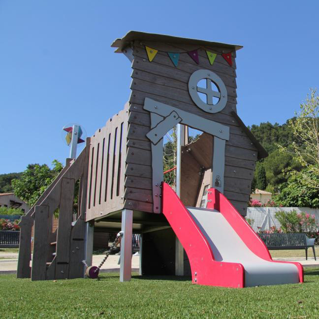 ka-06-1001-small-playground-log-cabin-2-photo.jpg